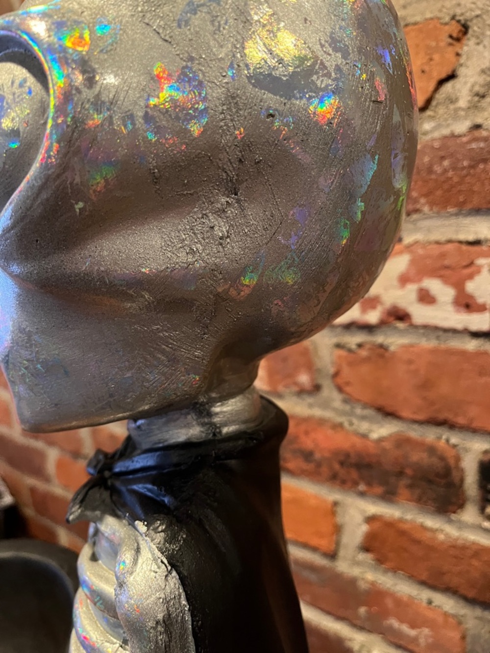 Holographic Silver Alien Skeleton Candy Holder - Holiday Decor - Picture 14 of 16